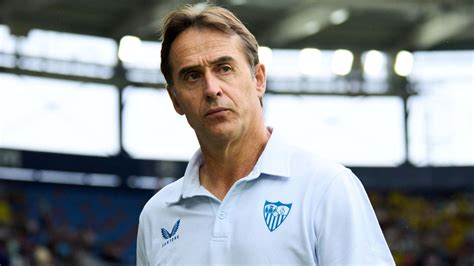 Julen Lopetegui: Wolves appoint former Spain and .